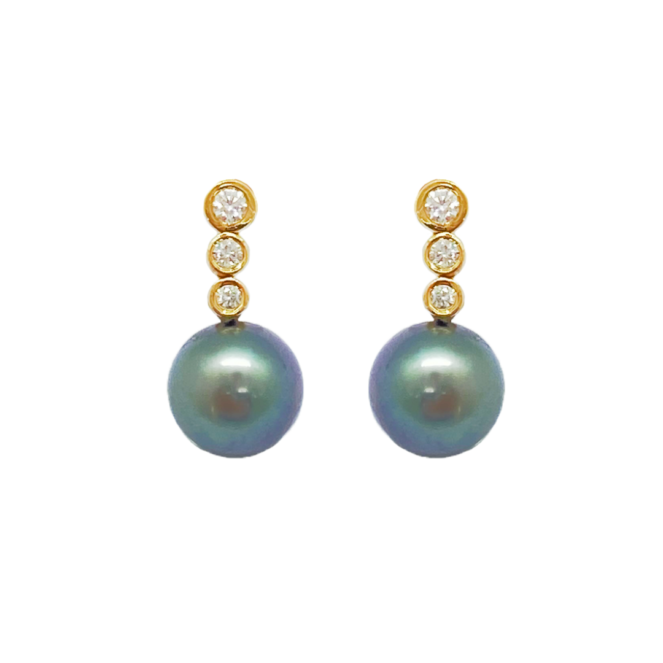 Boucles d'oreilles en or jaune et diamants système dormeuses, avec perle de culture de Tahiti
