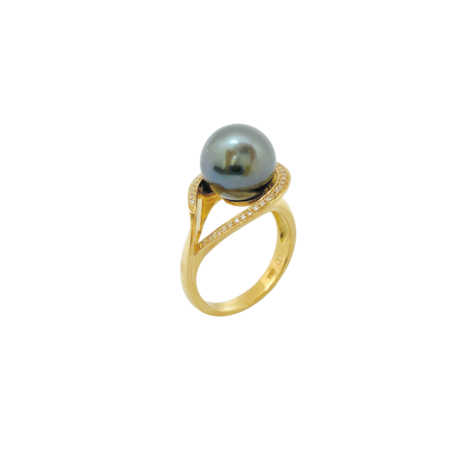 Bague en or jaune 18 carats et diamants avec perle de culture de Tahiti